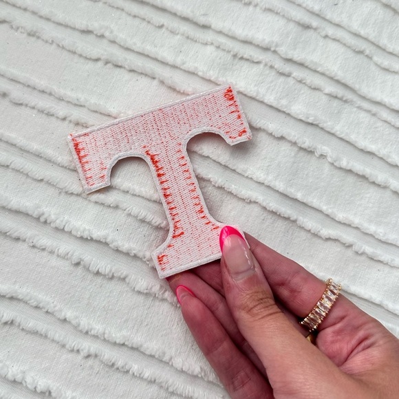 Tennessee Vols “T” Iron-On Patch - Picture 2 of 2